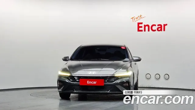Hyundai Avante CN7 — Фото автомобиля 3