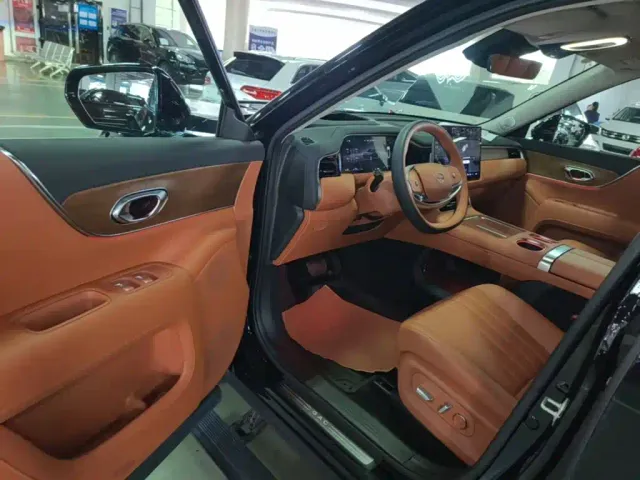 GAC Trumpchi Xiangwang S9 — Фото автомобиля 15