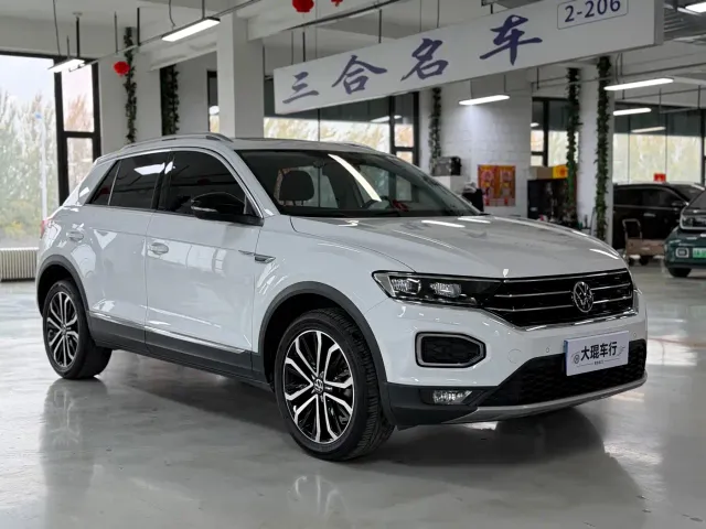 Volkswagen T-Roc — Фото автомобиля 3