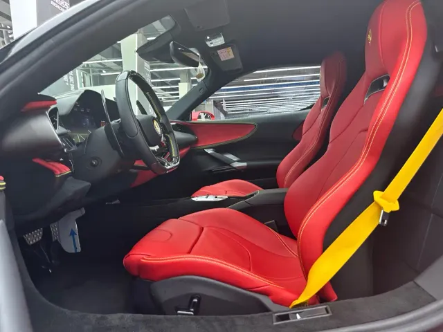 Ferrari SF90 — Фото автомобиля 13