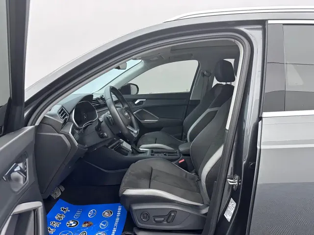 Audi Q3 — Фото автомобиля 10