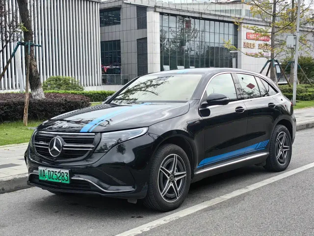 Фотография автомобиля — Mercedes-Benz EQC