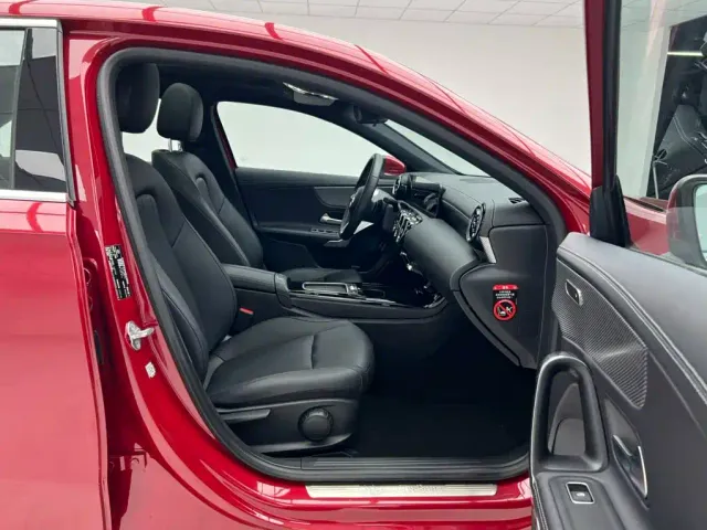 Mercedes-Benz A-Class — Фото автомобиля 7