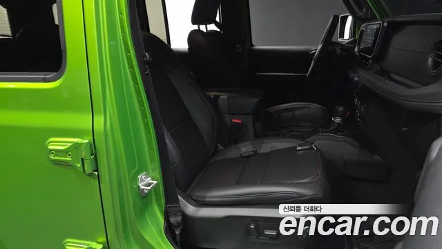 Jeep Wrangler JL — Фото автомобиля 17