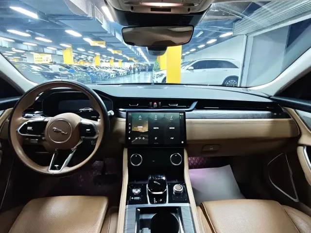 Jaguar Jaguar XFL 2021 XFL 2.0T P250 2WD Premium Luxury Edition — Фото автомобиля 4