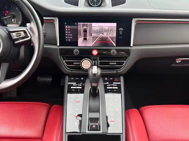 Porsche Macan — Фото автомобиля 16