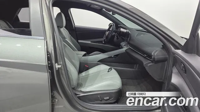Hyundai Avante CN7 — Фото автомобиля 16