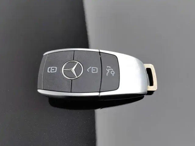 Mercedes-Benz EQB — Фото автомобиля 19