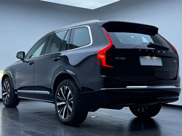 Volvo XC90 — Фото автомобиля 4