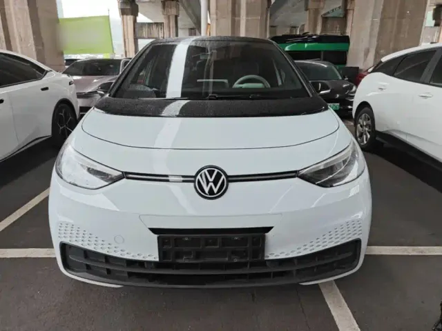 Volkswagen ID.3 — Фото автомобиля 2