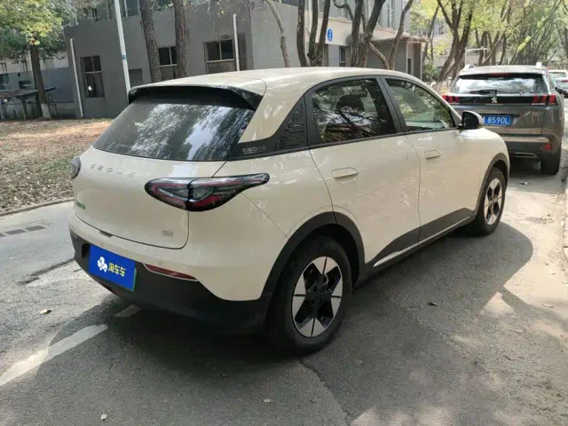 Geely Starry Wish — Фото автомобиля 3