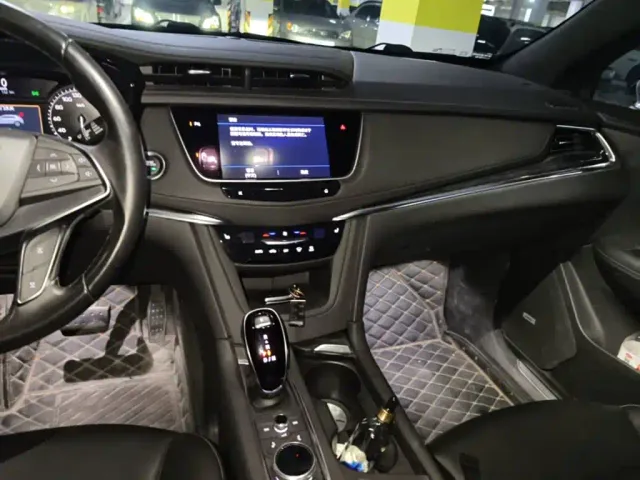 Cadillac XT5 — Фото автомобиля 12