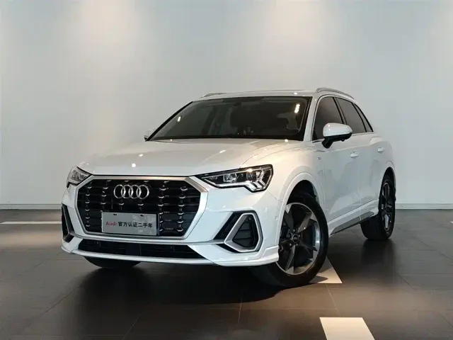 Фотография автомобиля — Audi Q3