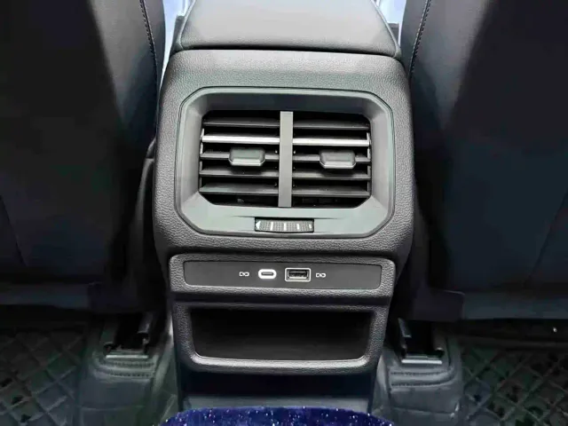 Volkswagen Tharu — Фото автомобиля 13