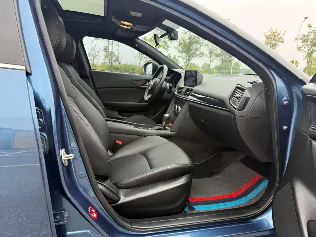 Mazda CX-4 — Фото автомобиля 10