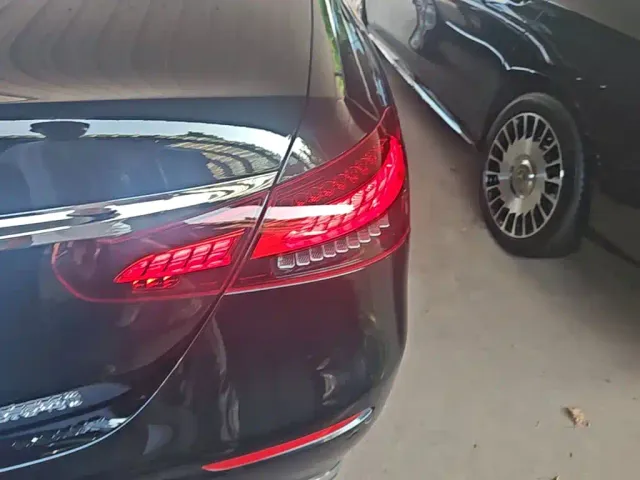 Mercedes-Benz E-Class — Фото автомобиля 7