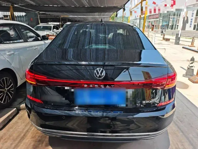 Volkswagen Passat — Фото автомобиля 5