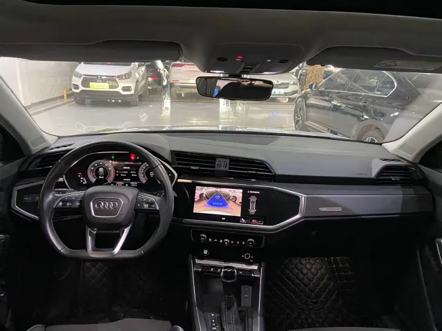 Audi Q3 — Фото автомобиля 9