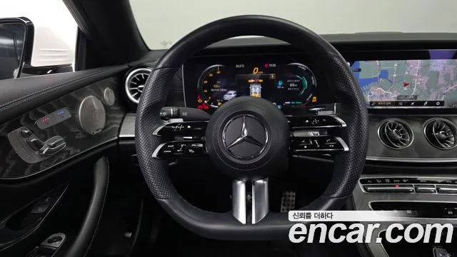 Mercedes-Benz E-Class — Фото автомобиля 5