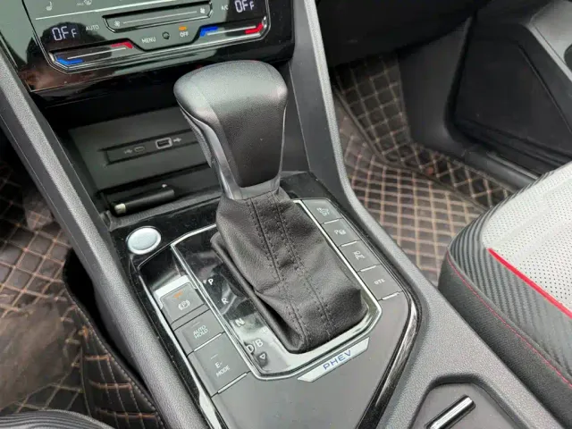 Volkswagen Tiguan L PHEV — Фото автомобиля 9