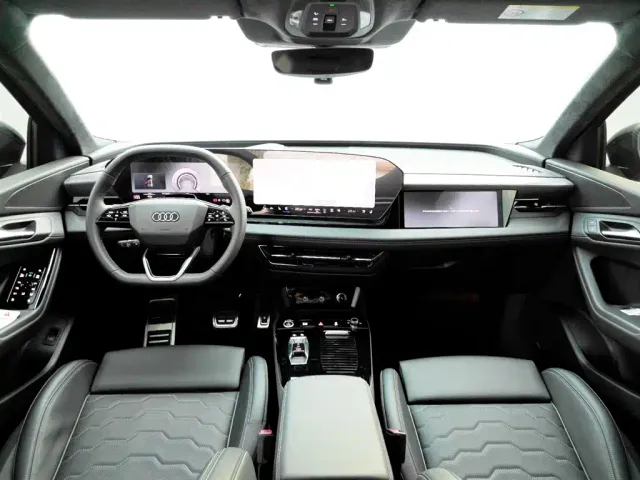 Audi Q6L e-tron — Фото автомобиля 9