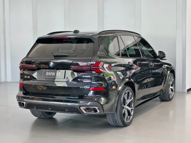 BMW X5 — Фото автомобиля 3