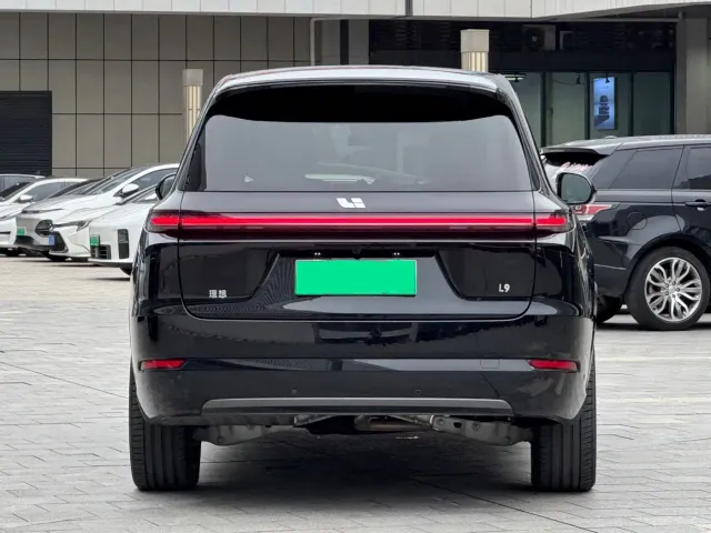 Li Auto L9 — Фото автомобиля 4