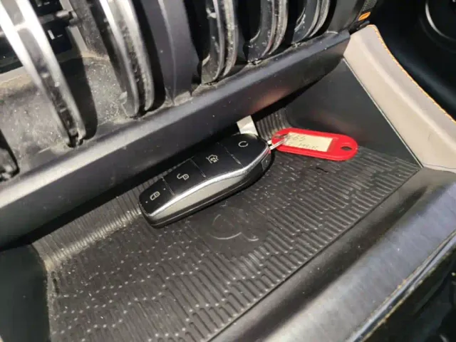 BYD Yuan PLUS 2024 Glory Edition 510KM Excellence — Фото автомобиля 8