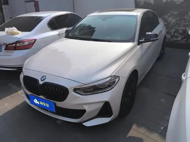 Фотография автомобиля — BMW 1 Series