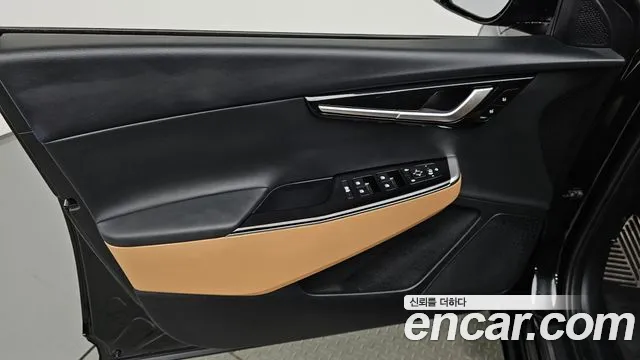 Kia EV6 — Фото автомобиля 24