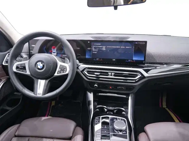 BMW 3 Series — Фото автомобиля 13