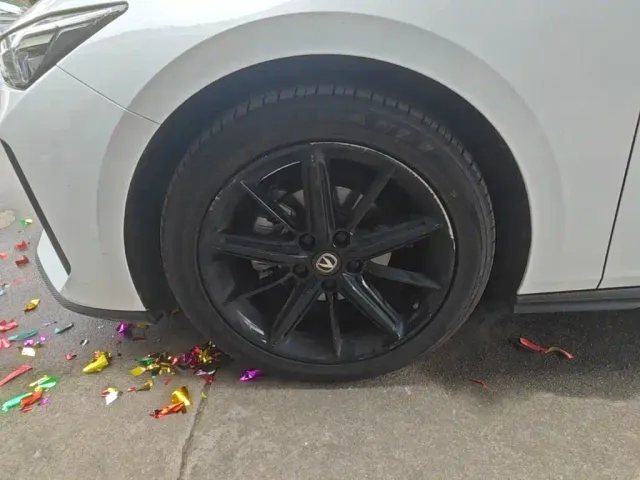 Changan Changan UNI-V 2023 1.5T Luxury Edition — Фото автомобиля 22