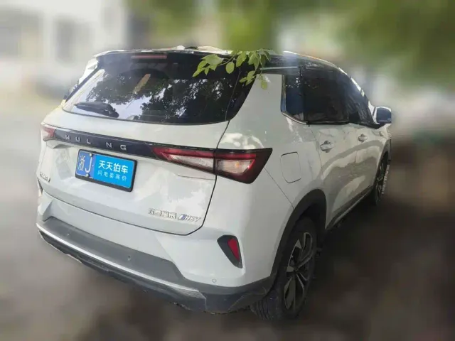 Wuling Asta — Фото автомобиля 5