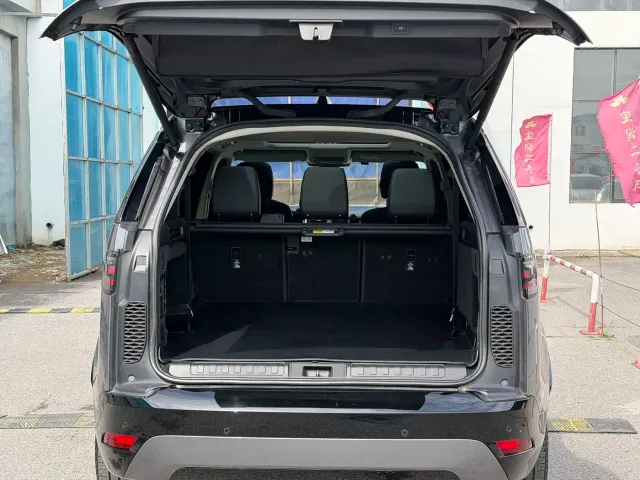 Land Rover Discovery — Фото автомобиля 12