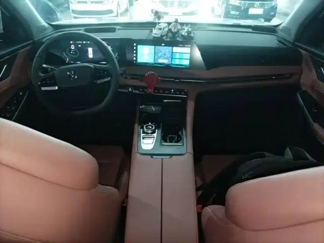 Changan CS75 Plus — Фото автомобиля 9
