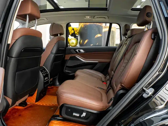 BMW X7 — Фото автомобиля 28