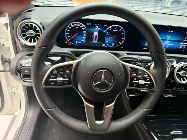 Mercedes-Benz A-Class — Фото автомобиля 14