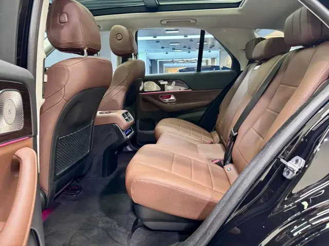 Mercedes-Benz GLE-Class — Фото автомобиля 24