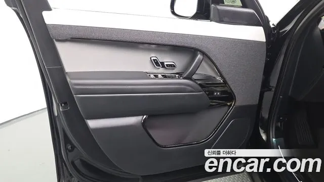 Land Rover Range Rover Sport Generation 3 — Фото автомобиля 24
