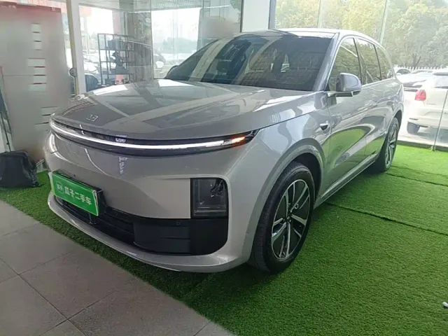Фотография автомобиля — Li Auto L6