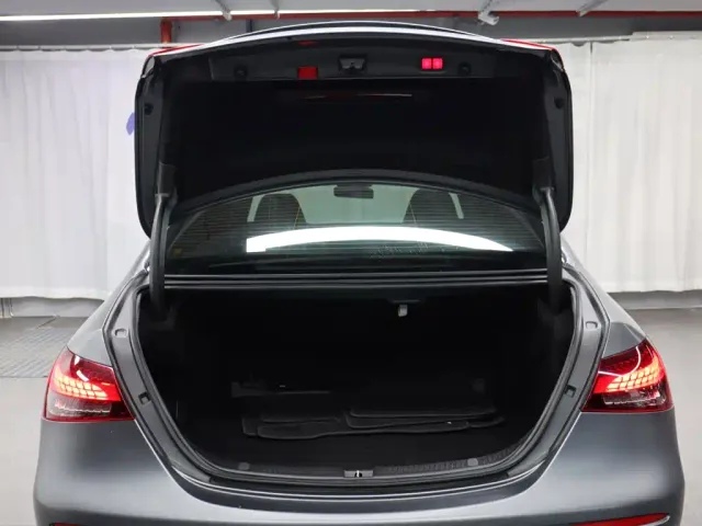 Mercedes-Benz E-Class AMG — Фото автомобиля 28