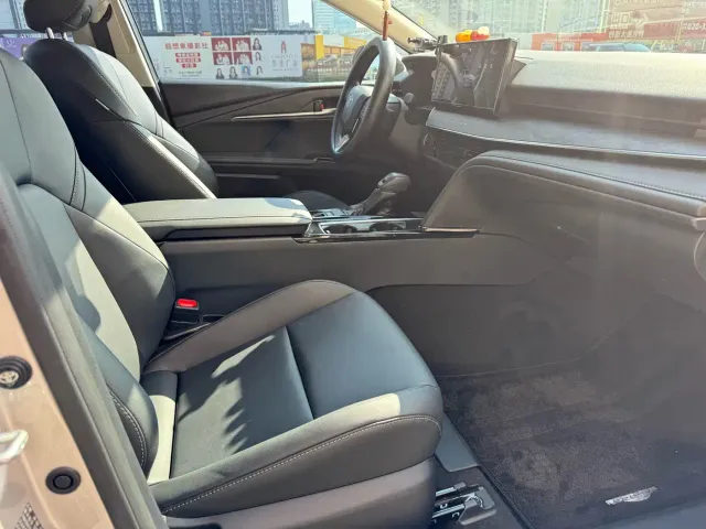 Toyota Camry — Фото автомобиля 7