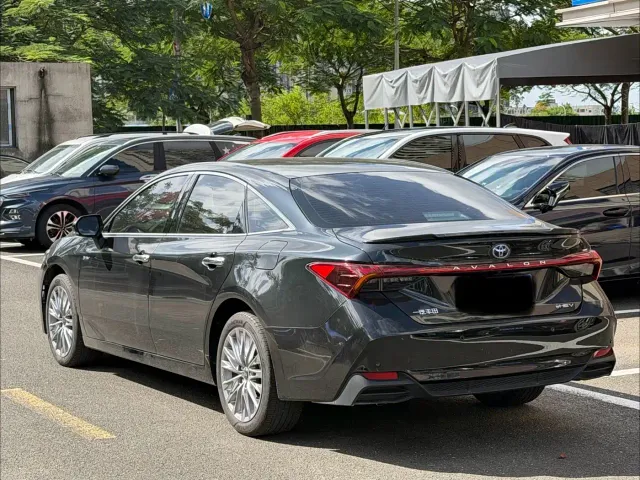 Toyota Avalon — Фото автомобиля 6
