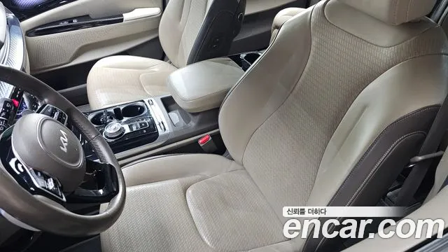 Kia Carnival Generation 4 — Фото автомобиля 29