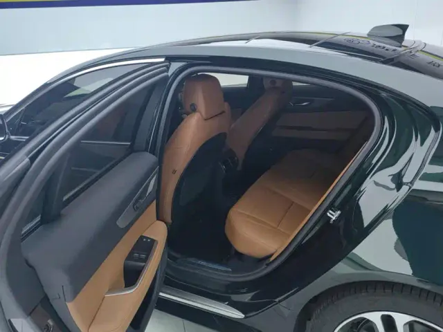 Jaguar XEL — Фото автомобиля 11
