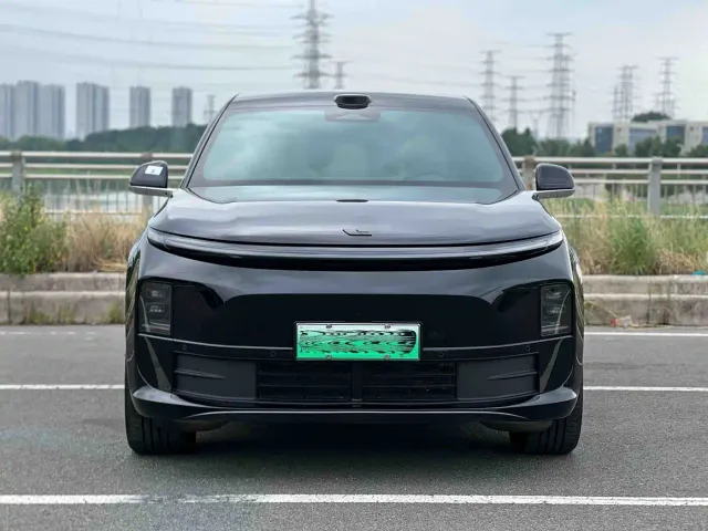 Li Auto L6 — Фото автомобиля 2