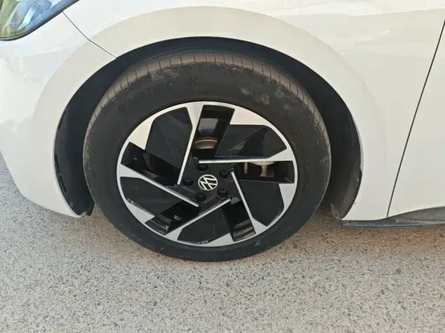 Volkswagen ID.3 — Фото автомобиля 22