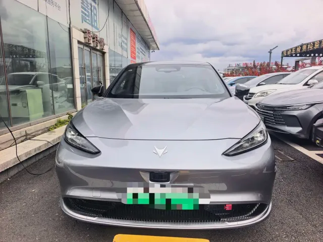 Arcfox Alpha S6 — Фото автомобиля 2