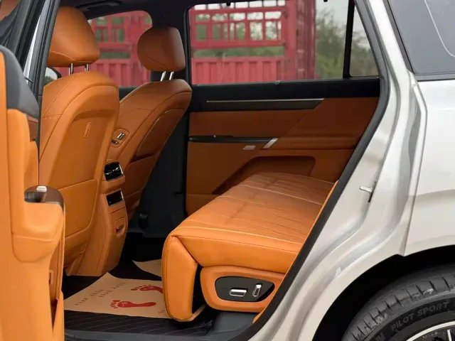 Dongfeng eπ 008 — Фото автомобиля 9