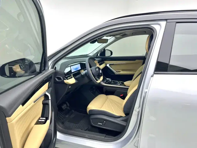 Geely Boyue L — Фото автомобиля 11